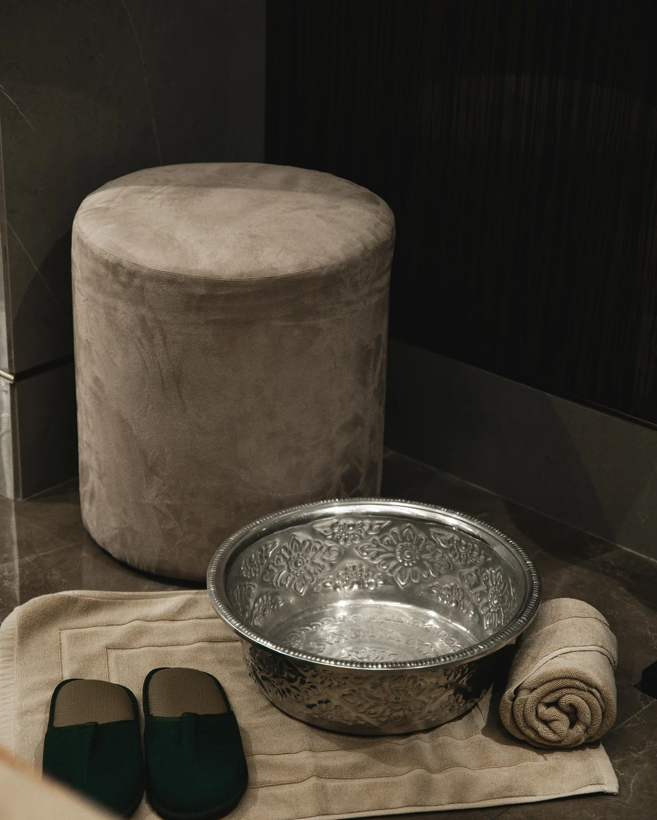 Hammam basin and seat at The Avenues branch.