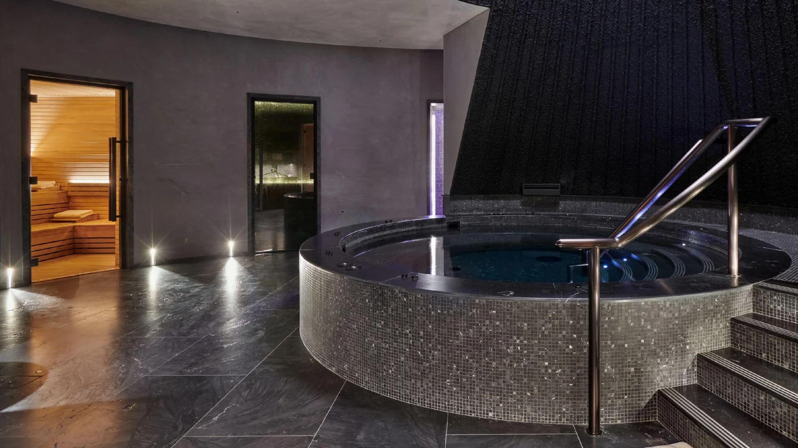 The spa’s circular whirlpool.